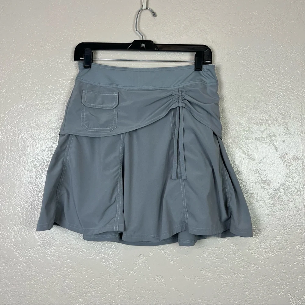 Athleta Lucky In‎ Love Gray Grey Active Tennis Skirt Tiered Skort Size 2.